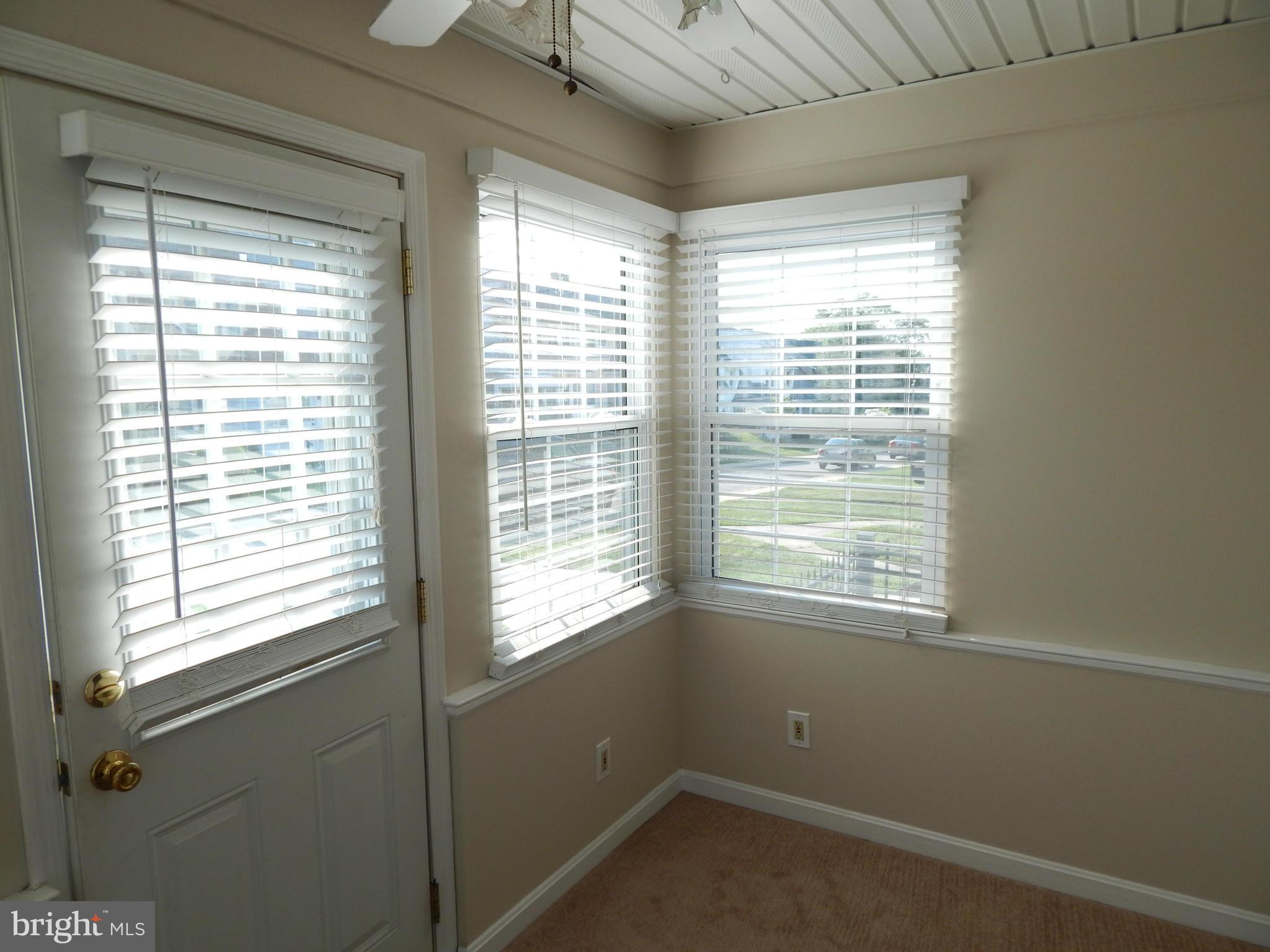 25 Kinship Road Dundalk, MD 21222 - Photo 21 of 30 a room that has a window in it