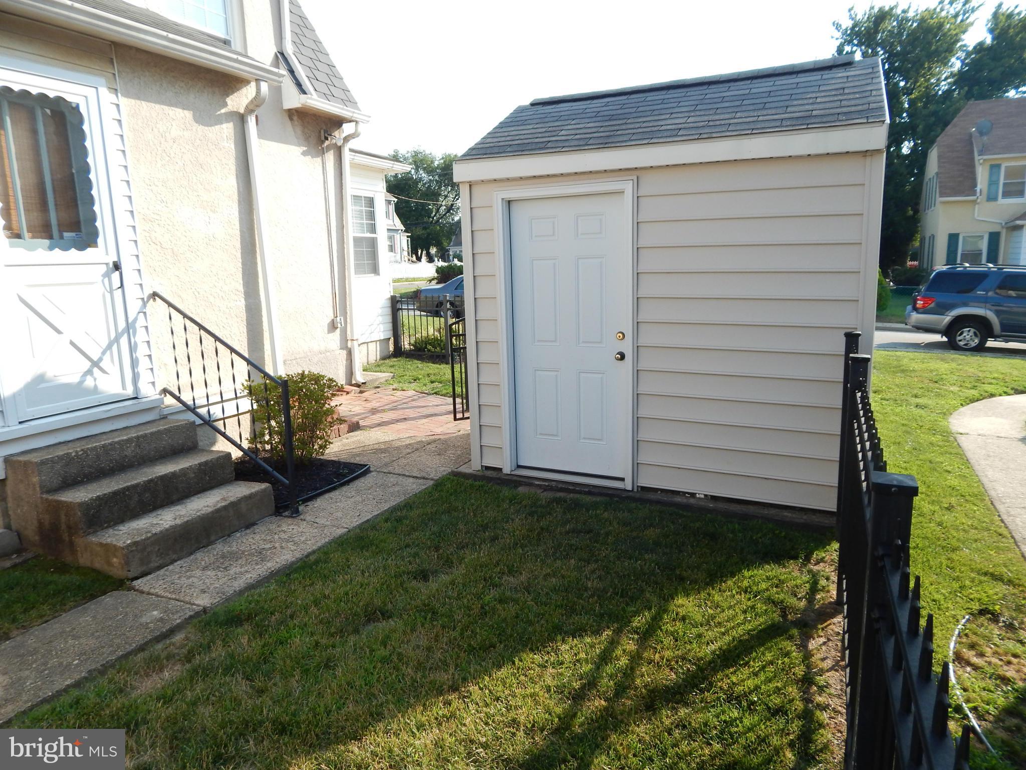 25 Kinship Road Dundalk, MD 21222 - Photo 26 of 30 a view of a house with backyard and porch