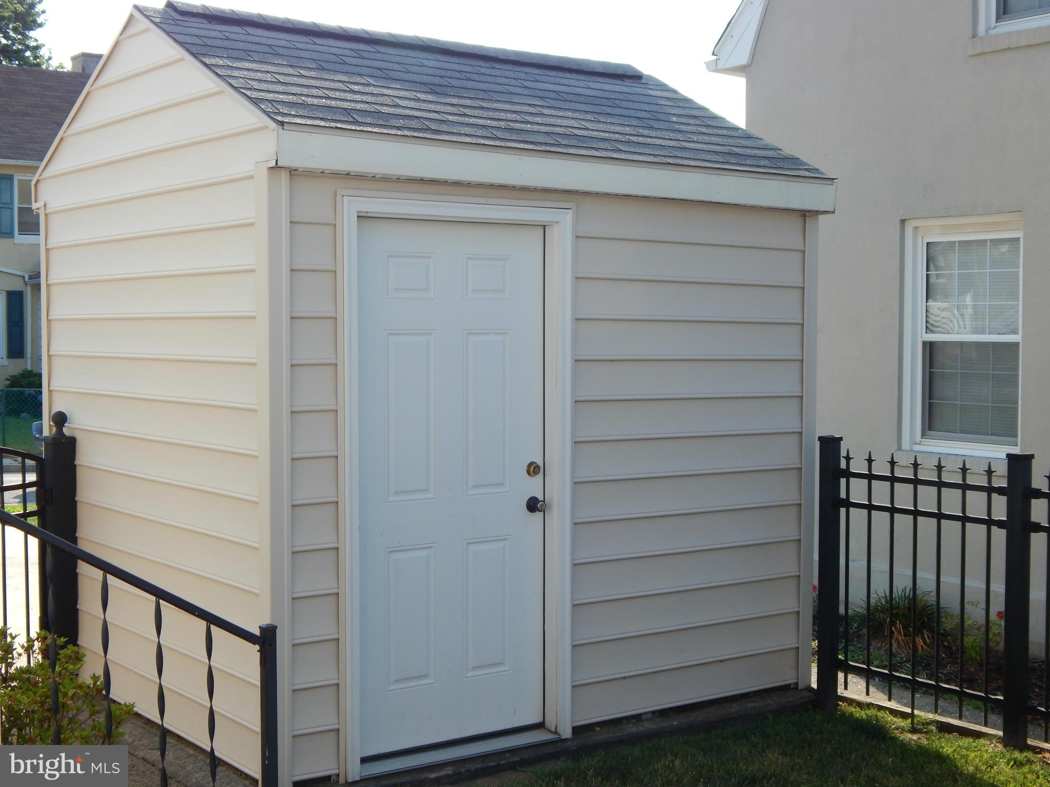 25 Kinship Road Dundalk, MD 21222 - Photo 27 of 30 a view of front door