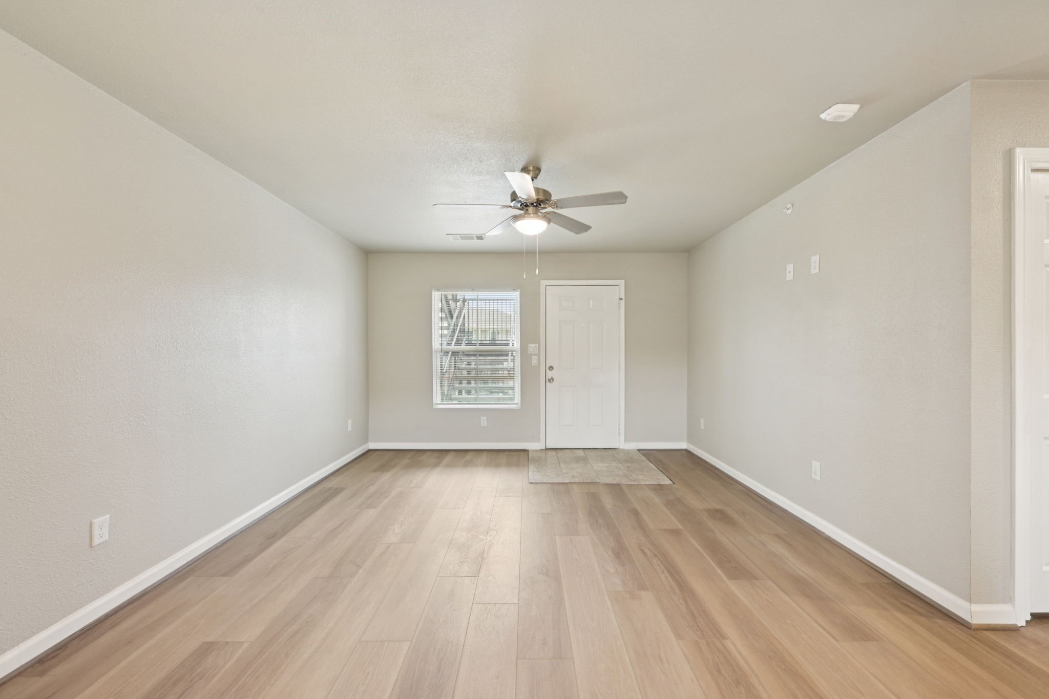 282 Plez Morgan, Unit A Montgomery, TX 77356 - Photo 7 of 46