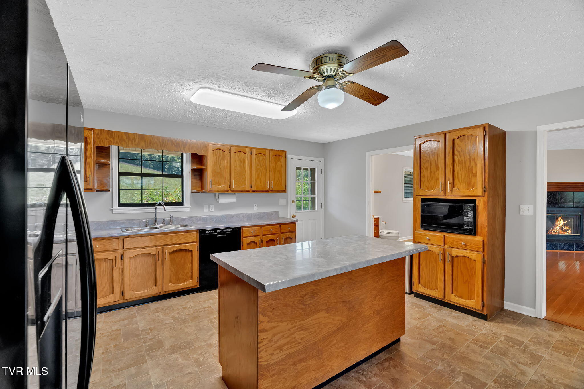 887 Berry Road Bulls Gap, TN 37711 - Photo 13 of 54 25-web-or-mls-DSC05764
