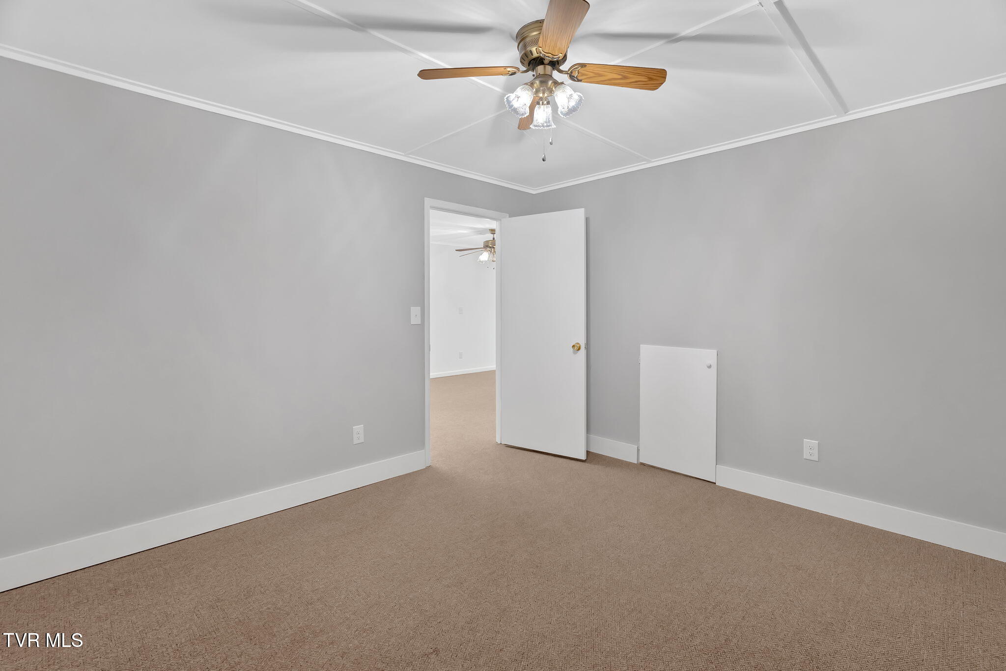 887 Berry Road Bulls Gap, TN 37711 - Photo 30 of 54 33-web-or-mls-DSC05839