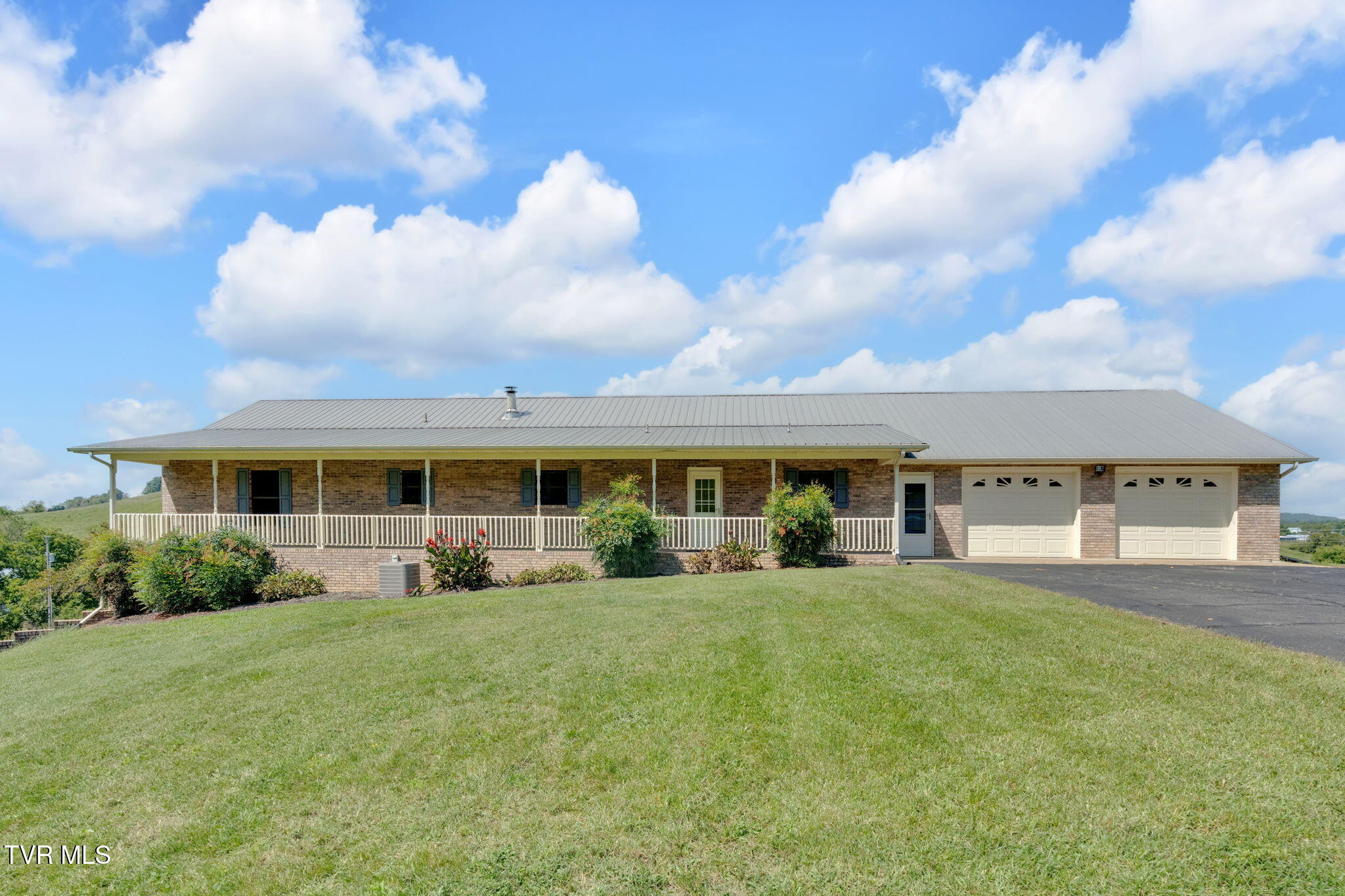 887 Berry Road Bulls Gap, TN 37711 - Photo 39 of 54 41-web-or-mls-DSC05851
