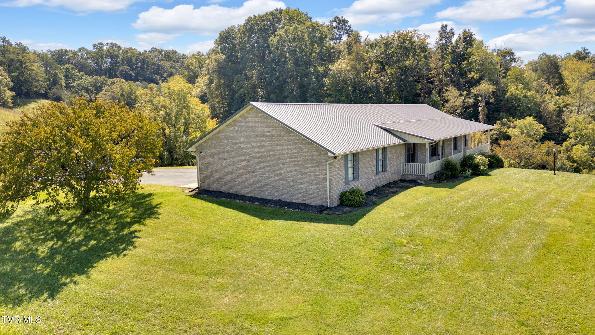 887 Berry Road Bulls Gap, TN 37711 - Photo 4 of 54 19-web-or-mls-DJI_20250909123005_0092_D