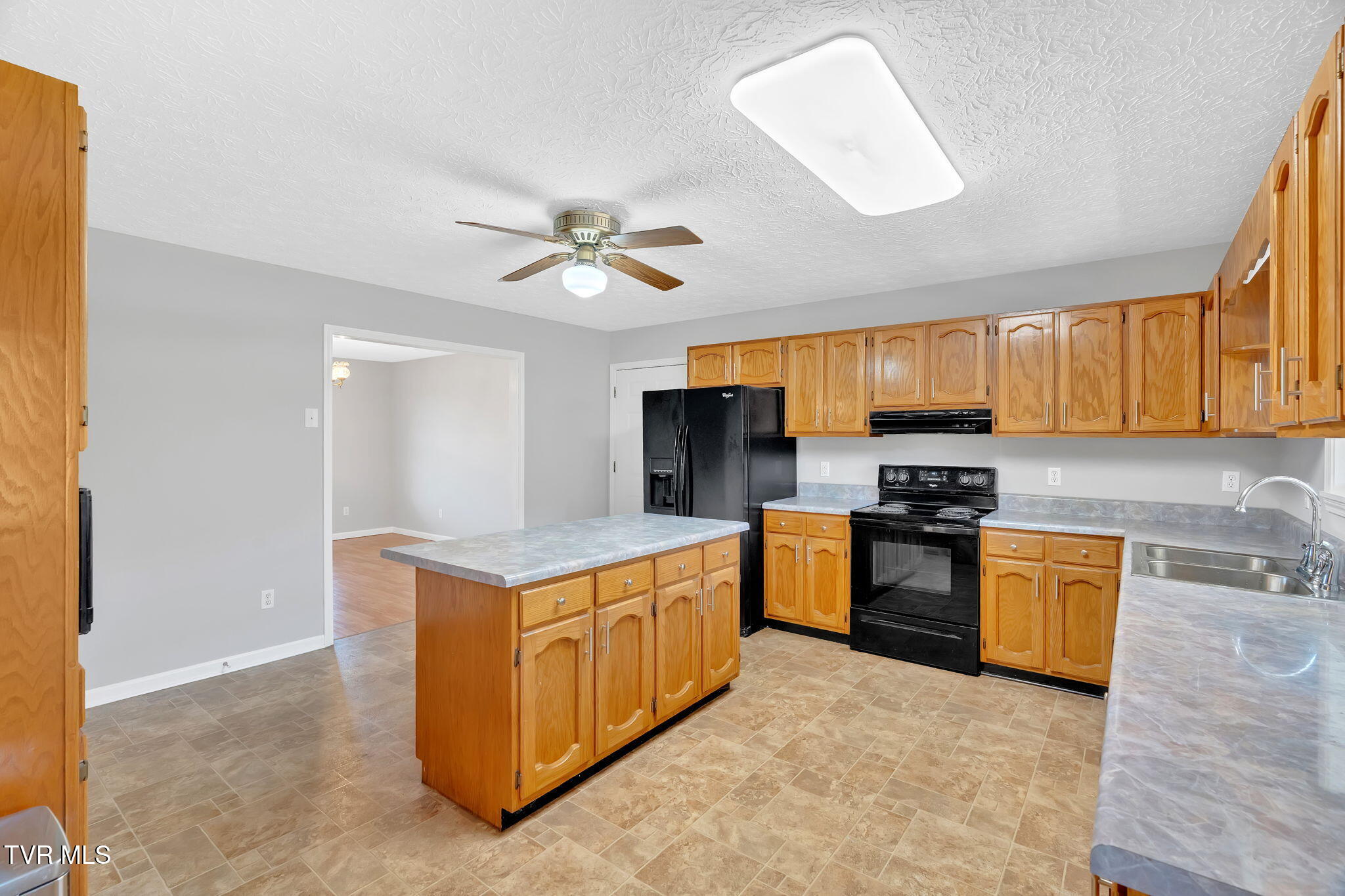 887 Berry Road Bulls Gap, TN 37711 - Photo 10 of 54 34-web-or-mls-DSC05758