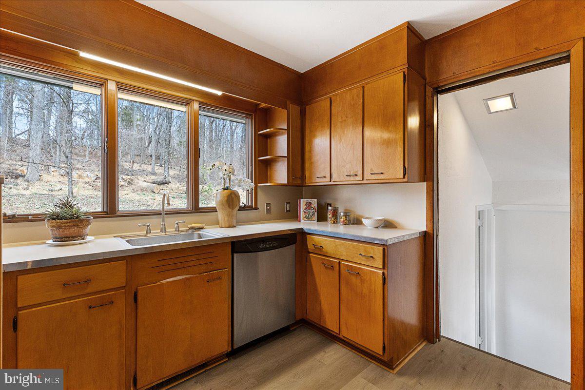 42 Stouts Road Skillman, NJ 08558 - Photo 11 of 32