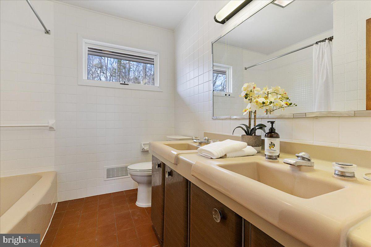 42 Stouts Road Skillman, NJ 08558 - Photo 18 of 32