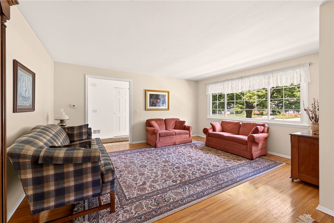 90 City View Drive Penfield, NY 14625 - Photo 6 of 35 Gallery Image 6