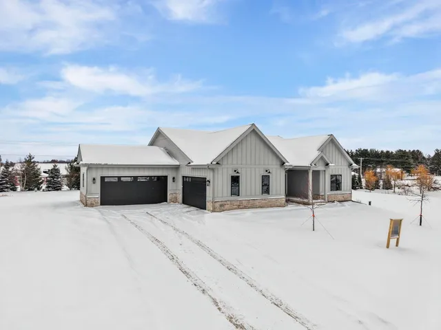 $1,050,000 | 6854 Karolina Way, Sun Prairie, WI 53590