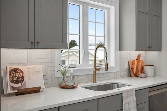 $1,050,000 | 6854 Karolina Way, Sun Prairie, WI 53590