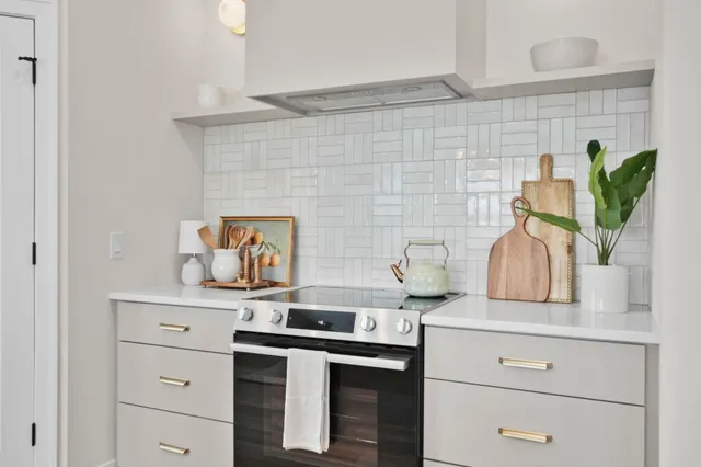 $1,050,000 | 6854 Karolina Way, Sun Prairie, WI 53590