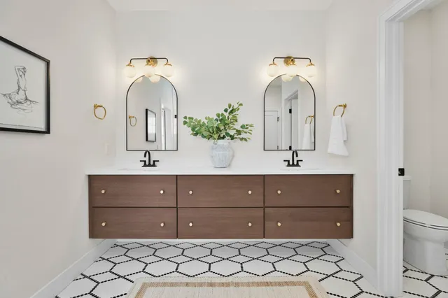 $1,050,000 | 6854 Karolina Way, Sun Prairie, WI 53590