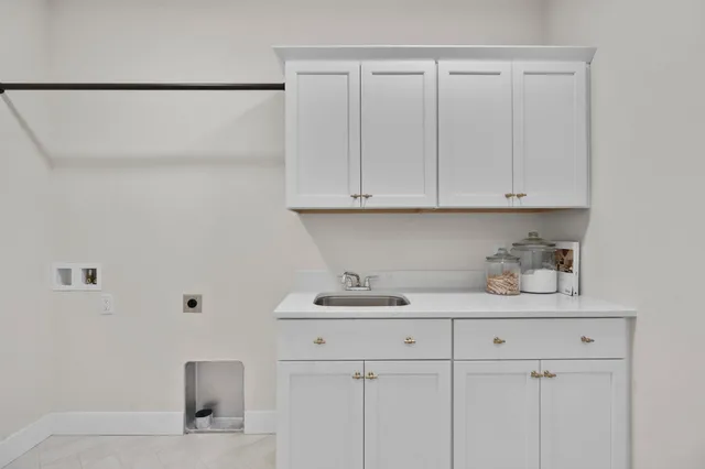 $1,050,000 | 6854 Karolina Way, Sun Prairie, WI 53590