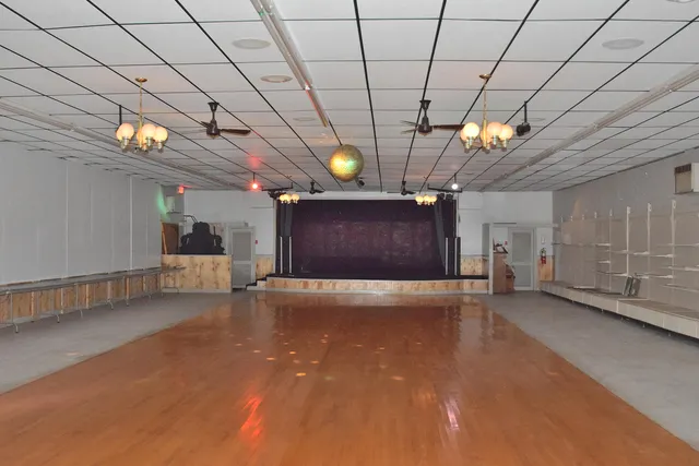 $237,500 | 945 Pequawket Trail, Standish, ME 04085