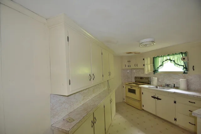 $237,500 | 945 Pequawket Trail, Standish, ME 04085