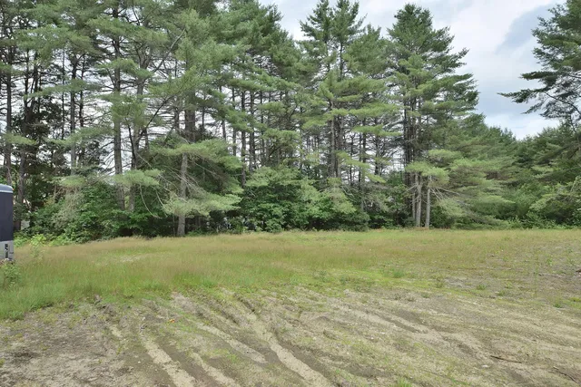 $237,500 | 945 Pequawket Trail, Standish, ME 04085