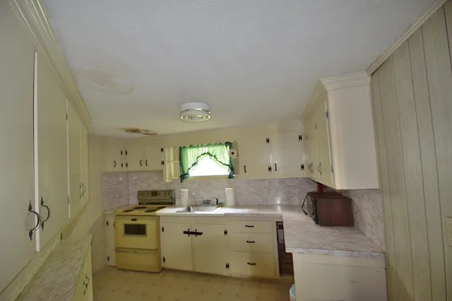 $237,500 | 945 Pequawket Trail, Standish, ME 04085