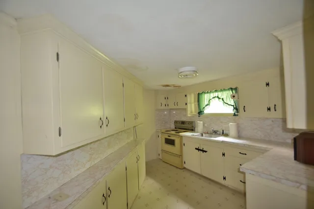 $237,500 | 945 Pequawket Trail, Standish, ME 04085