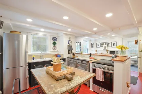 $740,000 | 1150 Russells Mills Road, Dartmouth, MA 02748