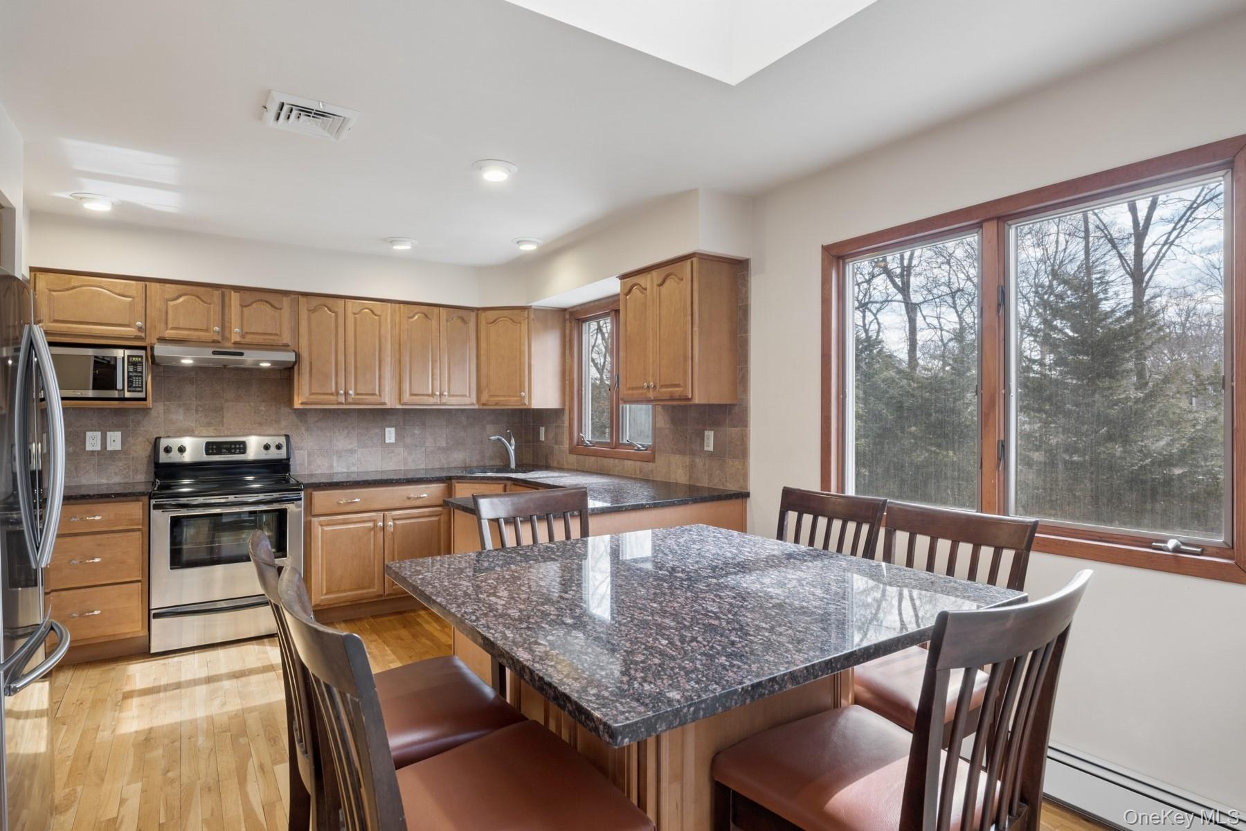 10 Harbor Road Hampton Bays, NY 11946 - Photo 11 of 25