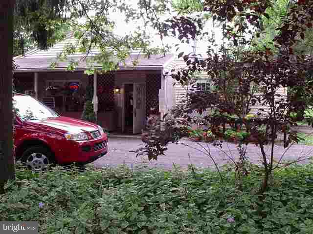 525 Mountain Road Boiling Springs, PA 17007 - Photo 4 of 8 Gallery Image 4