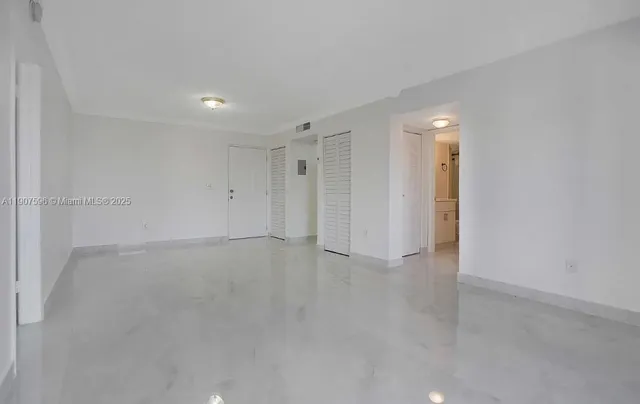 $304,900 | 8260 Southwest 210th Street, Unit 302, Cutler Bay, FL 33189