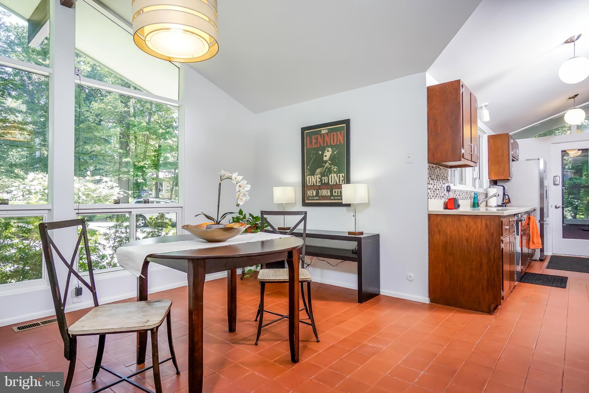 15210 Springfield Road Darnestown, MD 20874 - Photo 11 of 30 Dining Room
