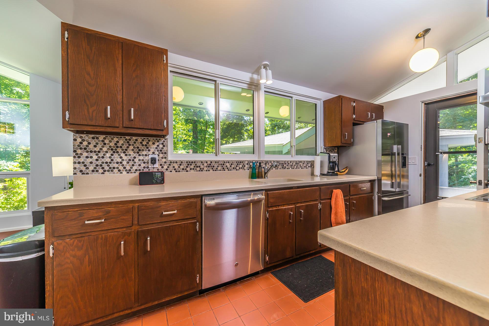 15210 Springfield Road Darnestown, MD 20874 - Photo 8 of 30 Kitchen
