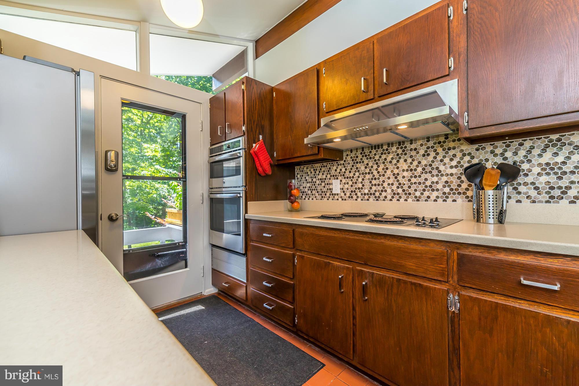 15210 Springfield Road Darnestown, MD 20874 - Photo 9 of 30 Kitchen