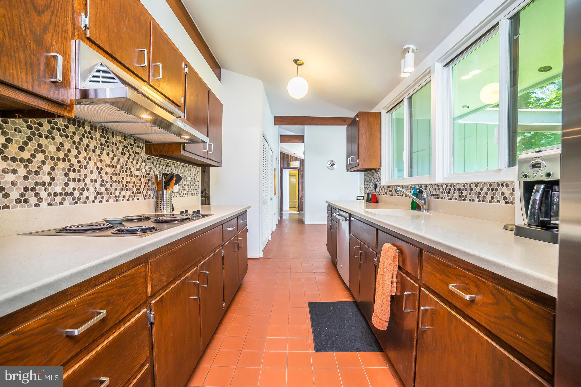 15210 Springfield Road Darnestown, MD 20874 - Photo 10 of 30 Kitchen