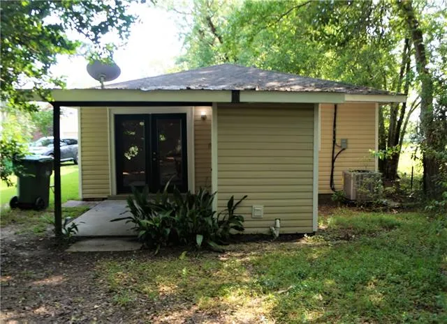 $1,250 | 212 West 20th Avenue, Covington, LA 70433