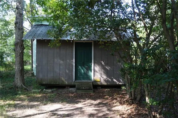 $1,250 | 212 West 20th Avenue, Covington, LA 70433