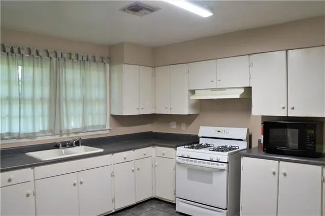 $1,250 | 212 West 20th Avenue, Covington, LA 70433