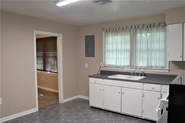 $1,250 | 212 West 20th Avenue, Covington, LA 70433