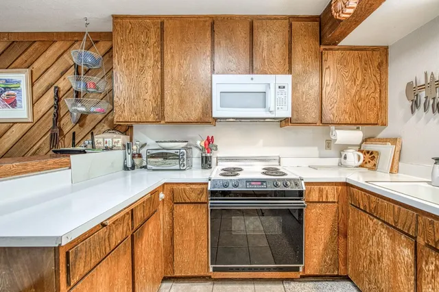 $349,000 | 62642 Old College Lane, Unit 16, Mono Hot Springs, CA 93642