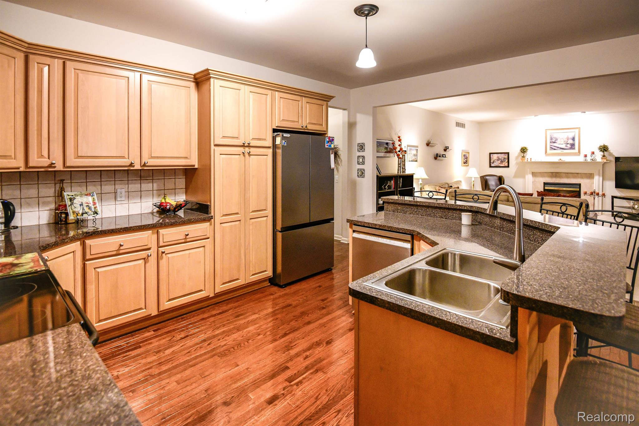 2546 Jackson Drive Rochester, MI 48309 - Photo 11 of 94 Gallery Image 11
