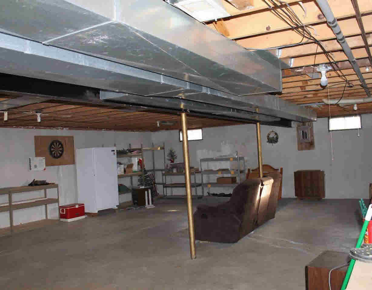 14427 North Bray Road Clio, MI 48420 - Photo 17 of 20 21374027-16.JPG