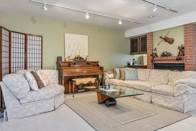 $1,299,950 | 2411 Carlmont Drive, Unit 110, Belmont, CA 94002