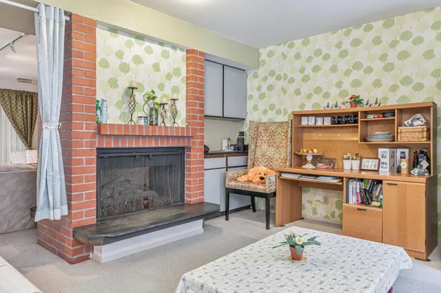 $1,299,950 | 2411 Carlmont Drive, Unit 110, Belmont, CA 94002