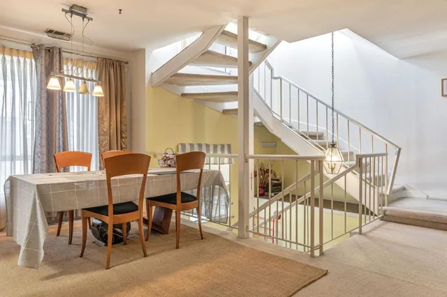 $1,299,950 | 2411 Carlmont Drive, Unit 110, Belmont, CA 94002