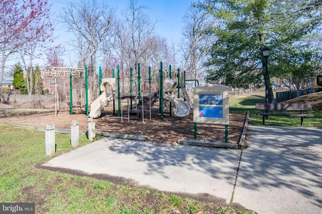 a view of a park with bench