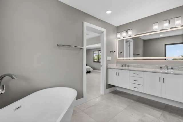 $2,990,000 | 491 Southeast 15th Avenue, Pompano Beach, FL 33060