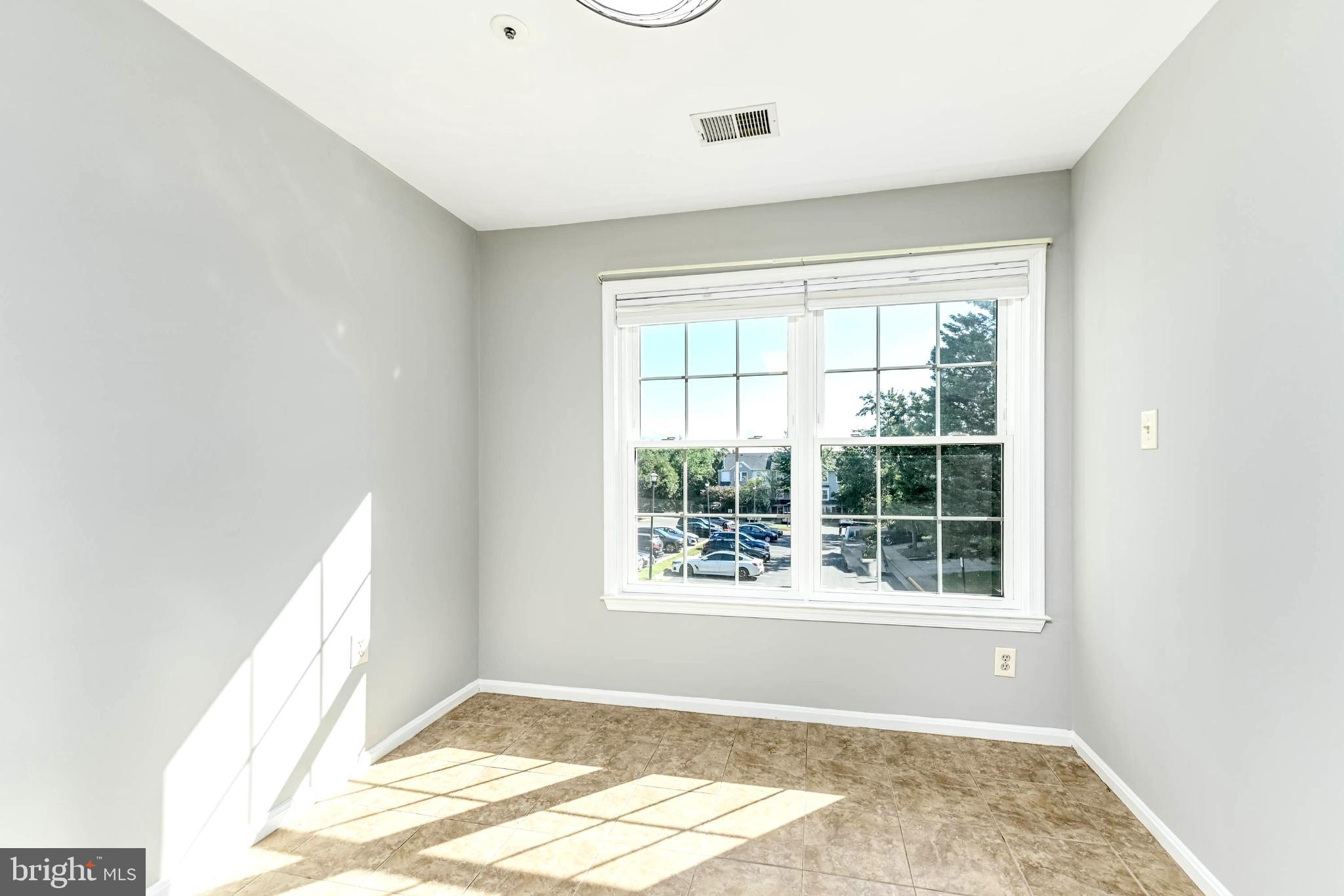 11152 Stagestone Way Manassas, VA 20109 - Photo 19 of 22 a view of an empty room and window