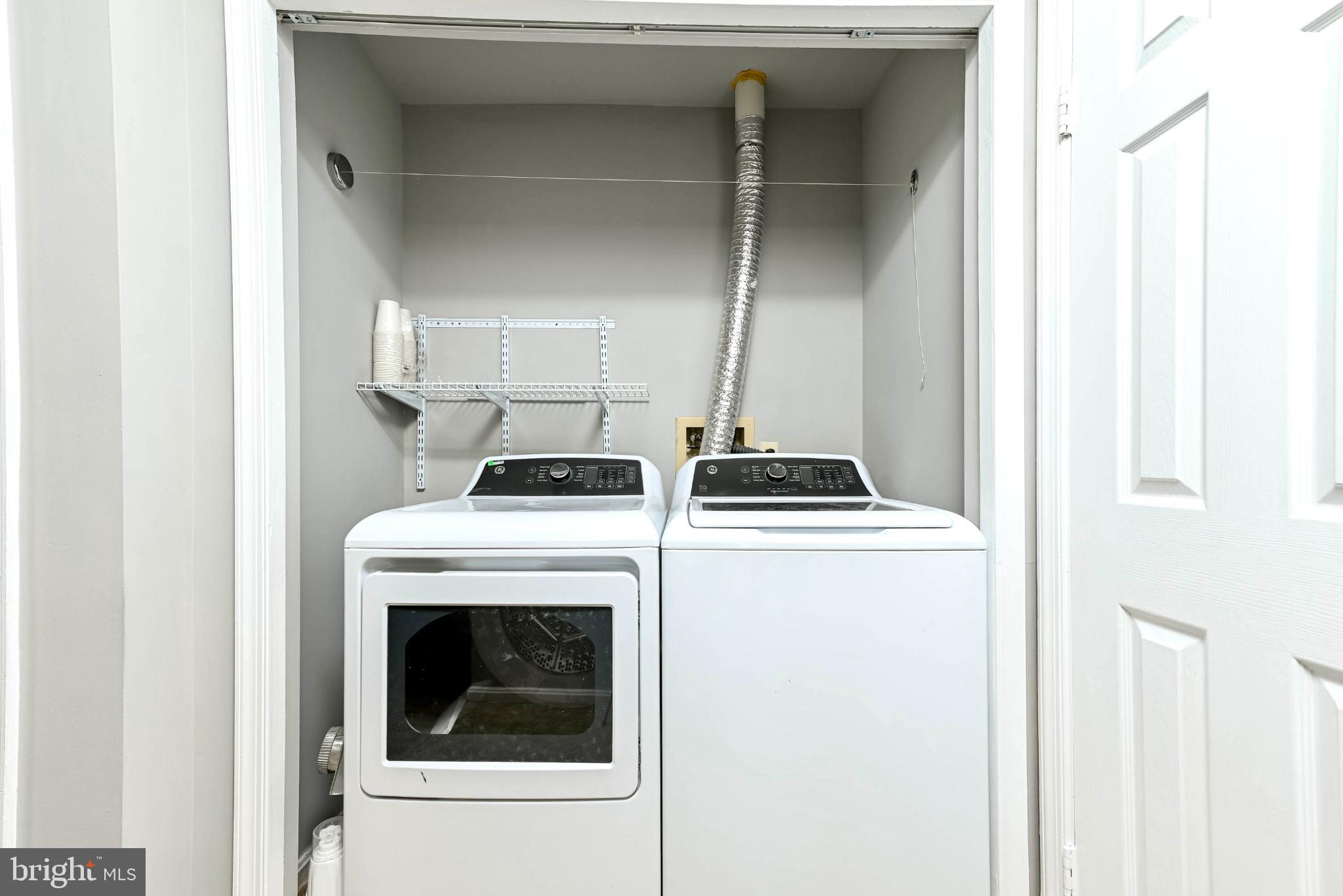 11152 Stagestone Way Manassas, VA 20109 - Photo 20 of 22 a view of washer and dryer