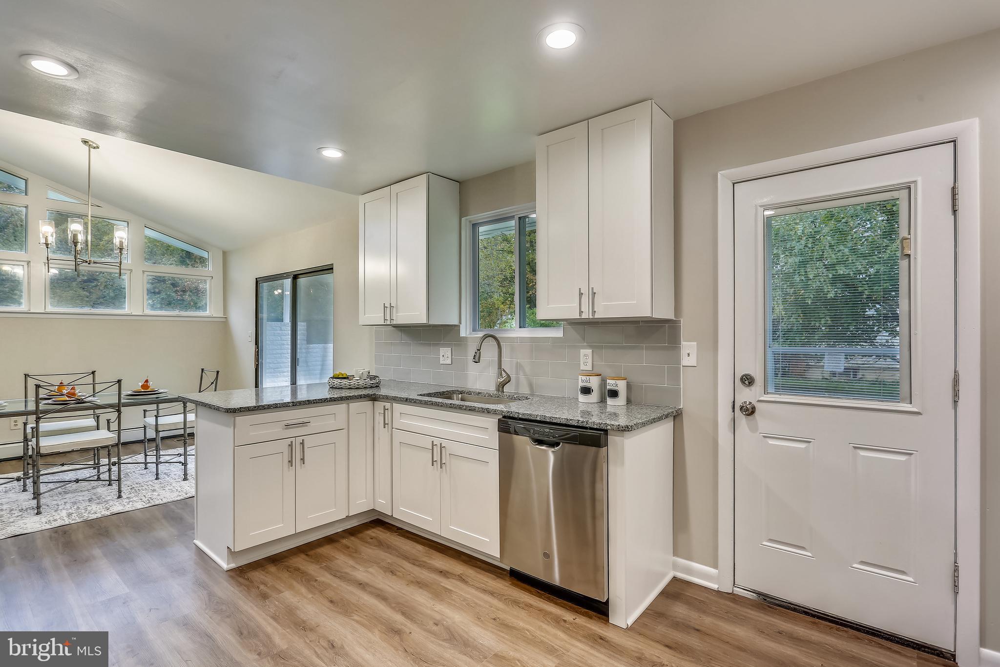 1511 Harding Lane Silver Spring, MD 20905 - Photo 17 of 92