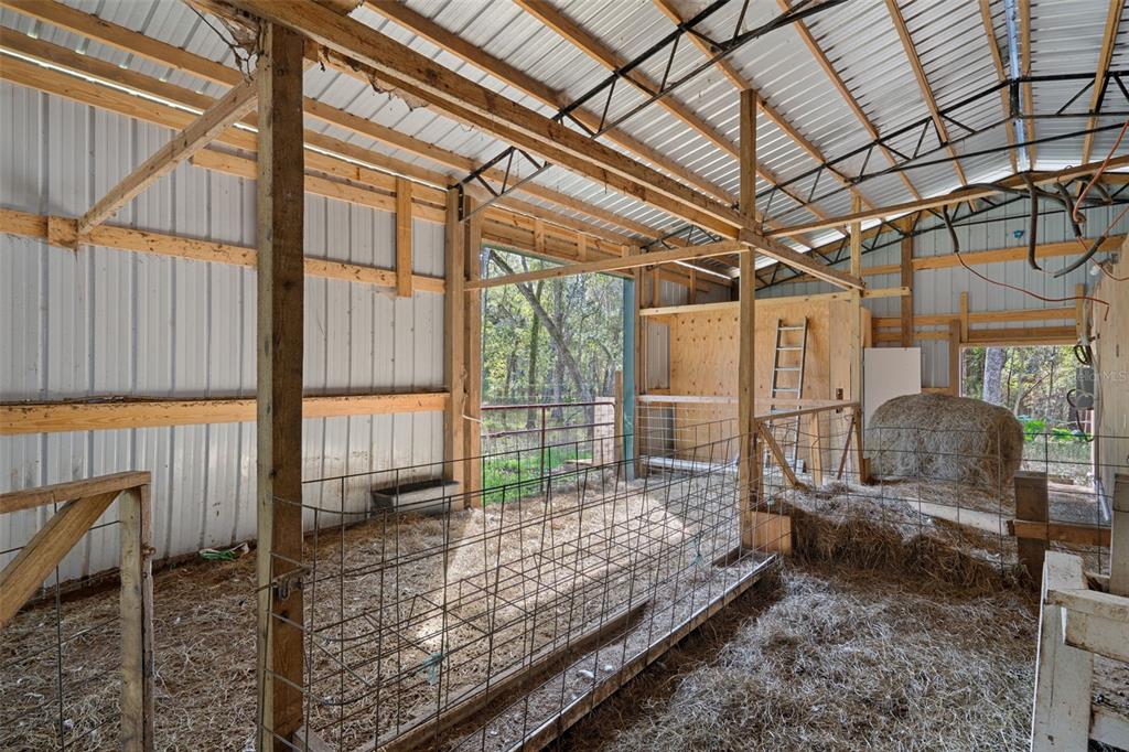 22439 Bull Run Road Brooksville, FL 34602 - Photo 52 of 66 a living room with furniture