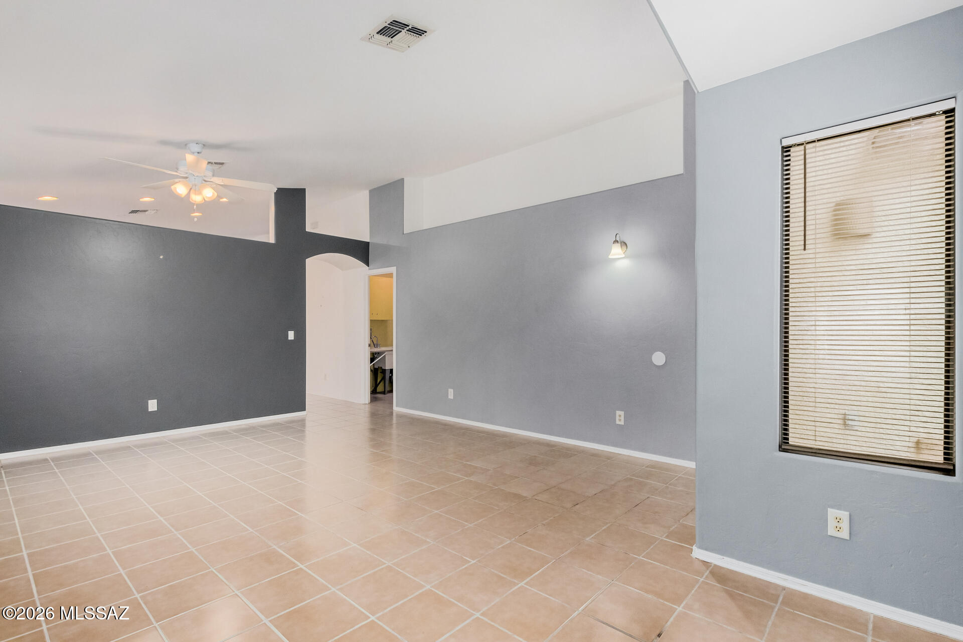 8509 East Sarnoff Ridge Loop Tucson, AZ 85710 - Photo 6 of 32