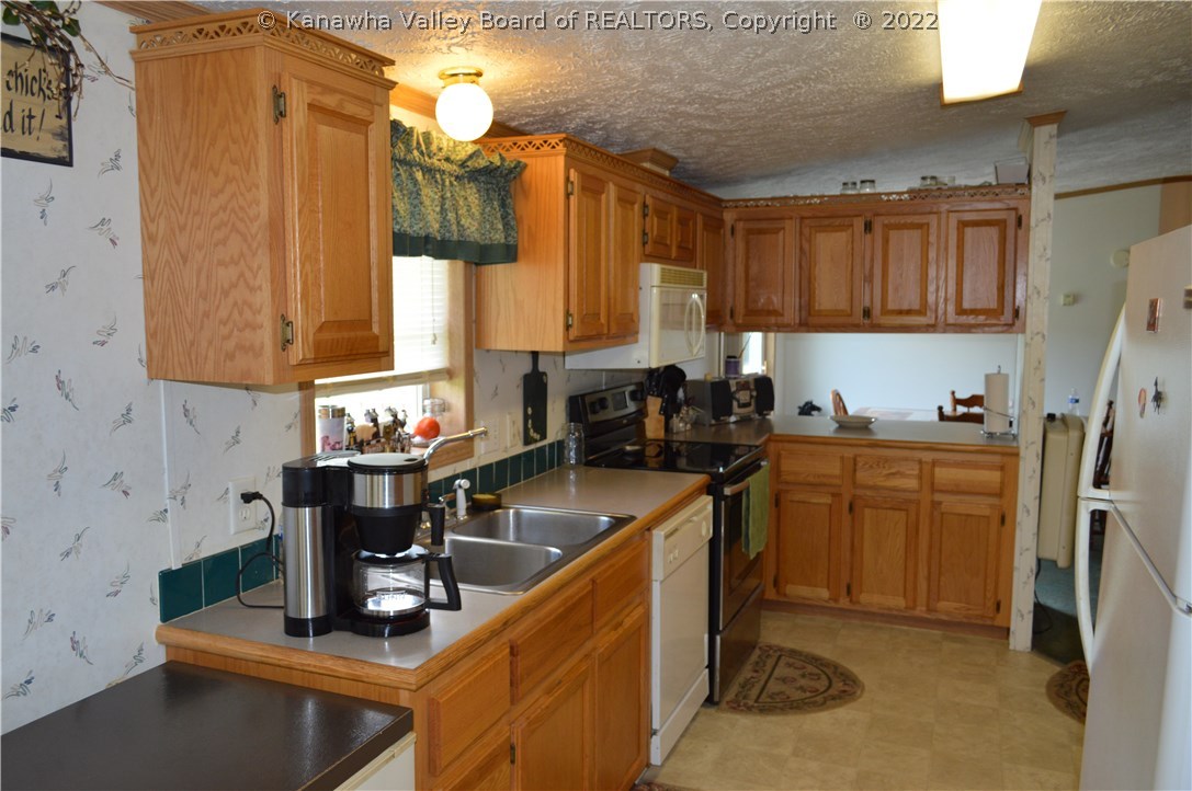 11313 Tribble Road Leon, WV 25123 - Photo 3 of 30 Gallery Image 3
