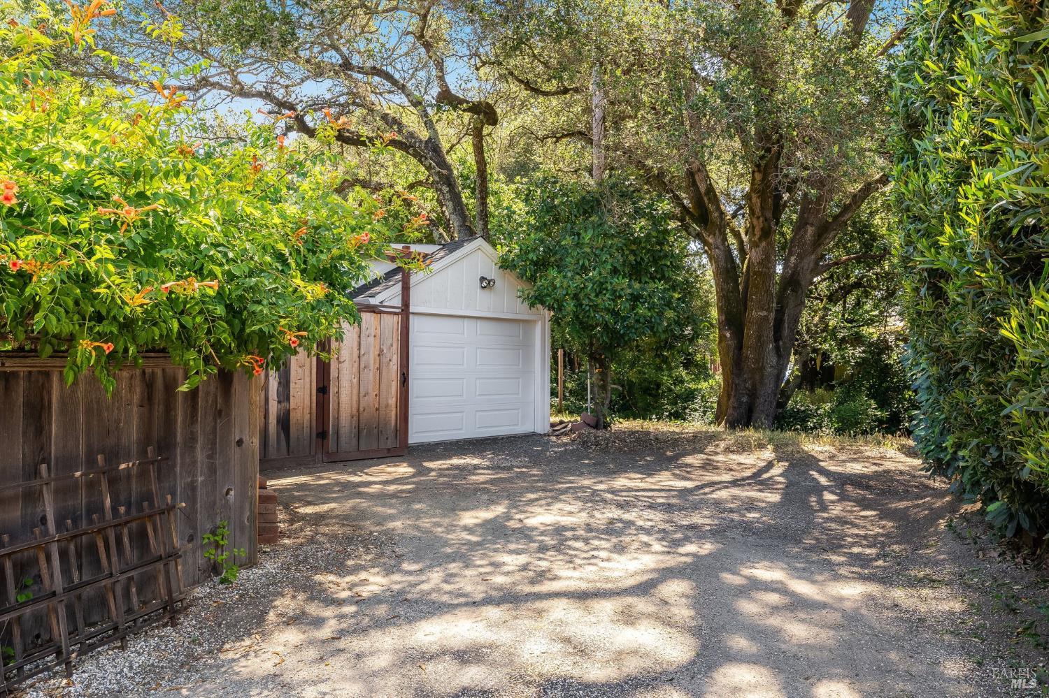 400 Arroyo Road Sonoma, CA 95476 - Photo 34 of 36