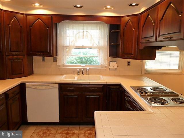 1251 Swamp Road Furlong, PA 18925 - Photo 29 of 57 Kitchen